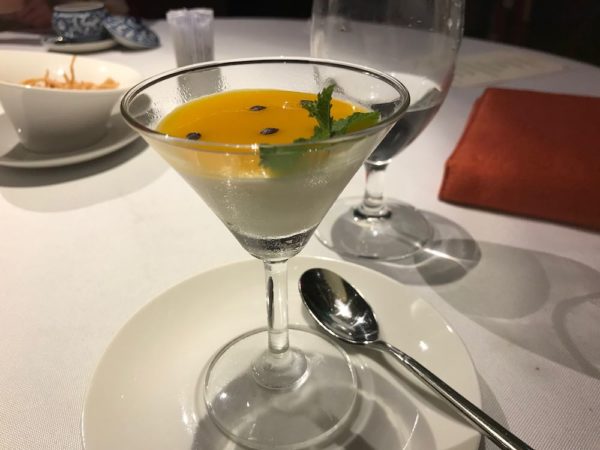 Kem Nấu Kiểu Ý Vị Chanh Dây Passion - Fruit Panna Cotta 120,000VND(=約600円)