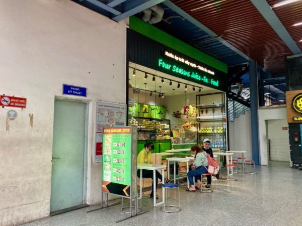 ベトナム　ホーチミン　タンソンニャット国際空港